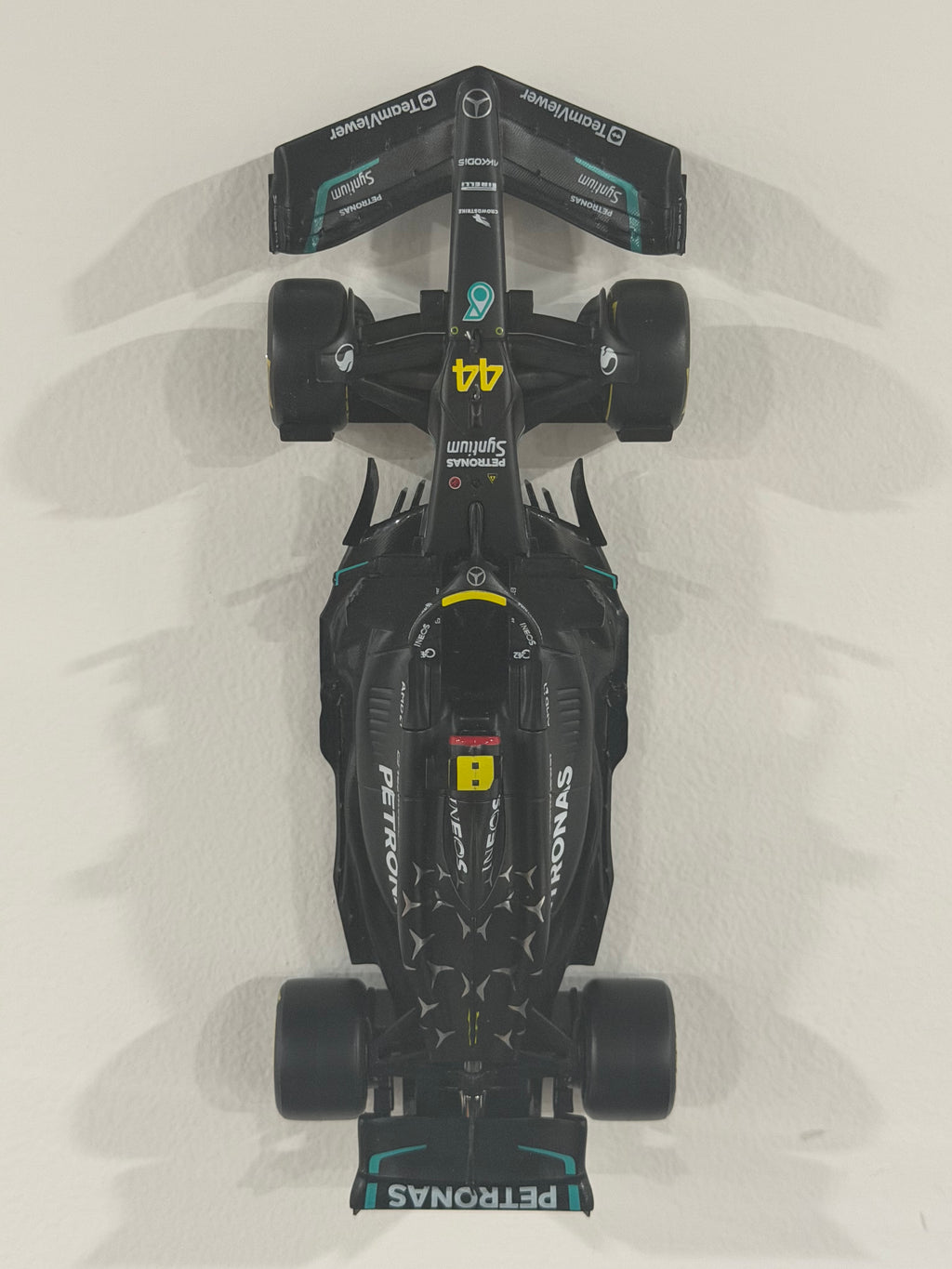 1:24 Scale Car Wall Mount With Screws F1 Diecast